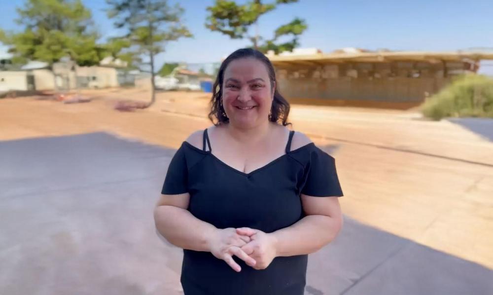 Sol Nascente recebe projeto para restaurar quadra esportiva e mais de 100 fachadas de casas